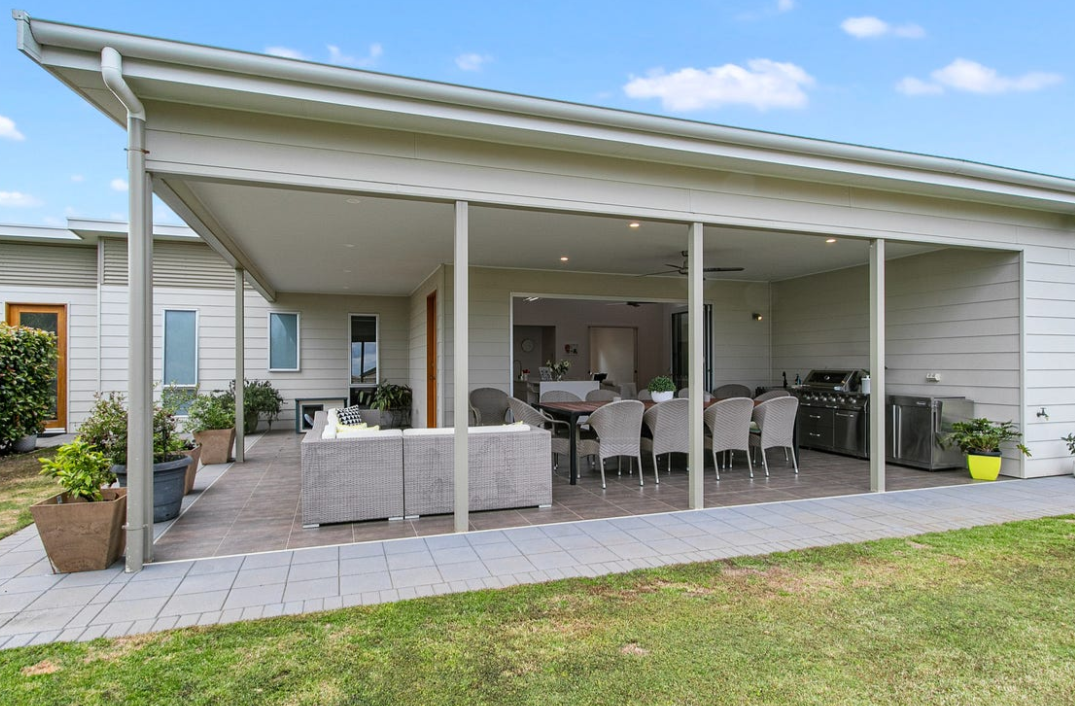 Alfresco Outside Sits And Tables — Adelaide, SA — Coastal Living by Design