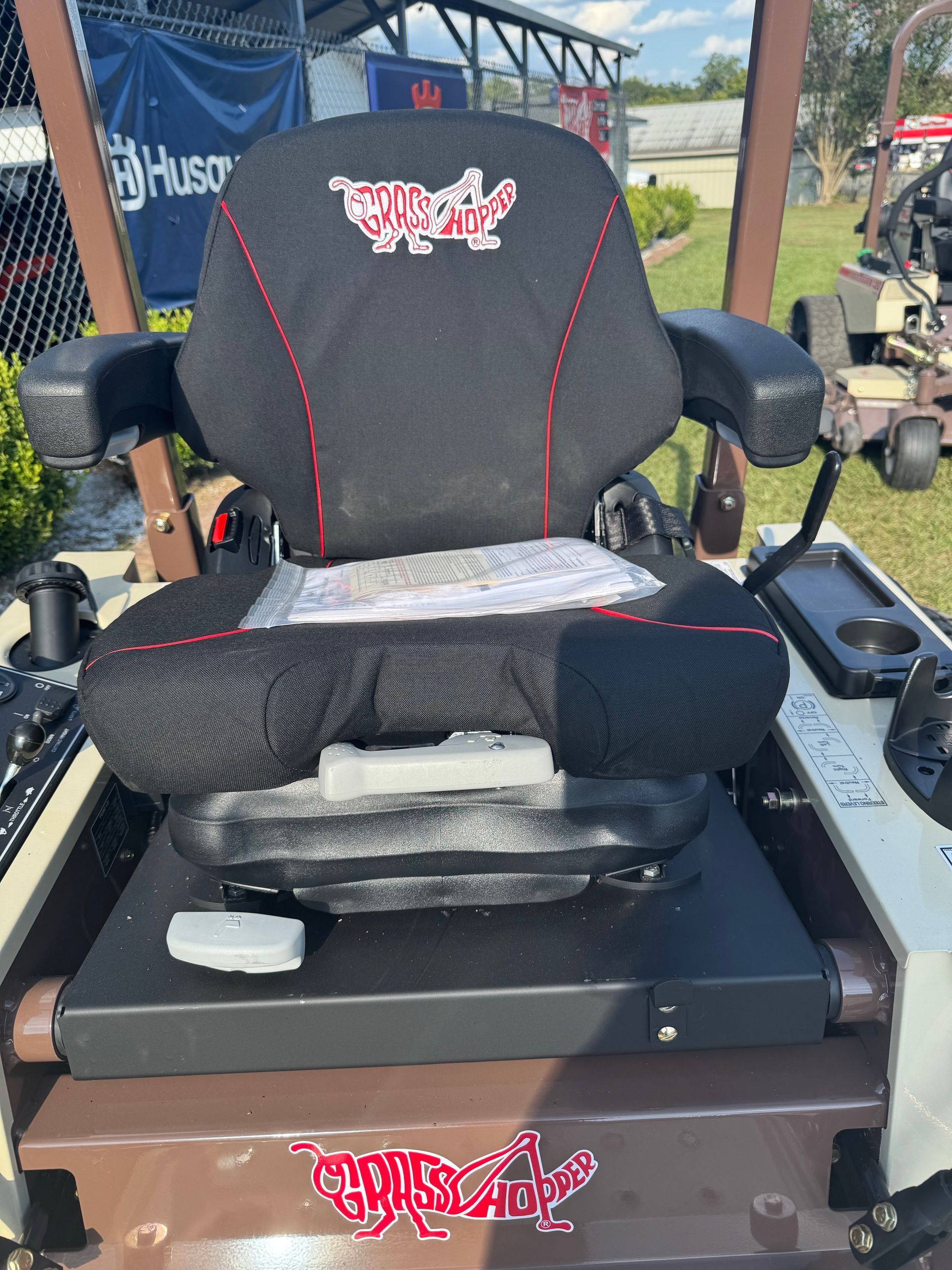 GRASSHOPPER 440 BIG BLOCK EFI 40 HP 72