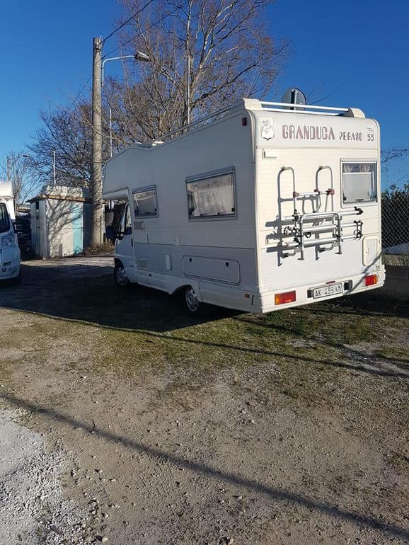 Camper