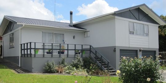 Whangarei house renovated with full exterior painting and waterblasting done by Wa