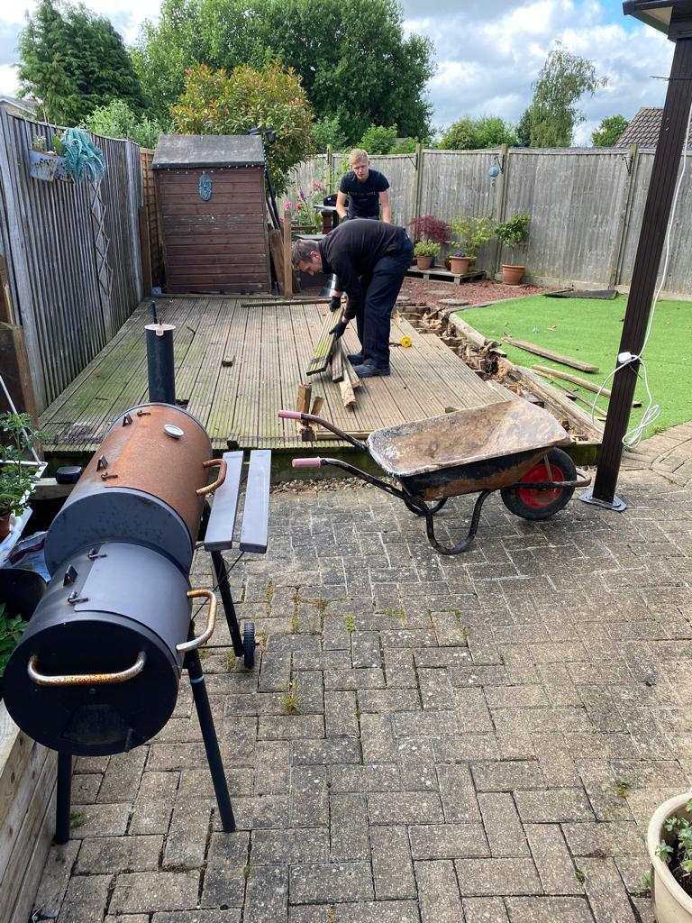 Elite Artificial Grass Leicester installing artificial grass for dogs in W