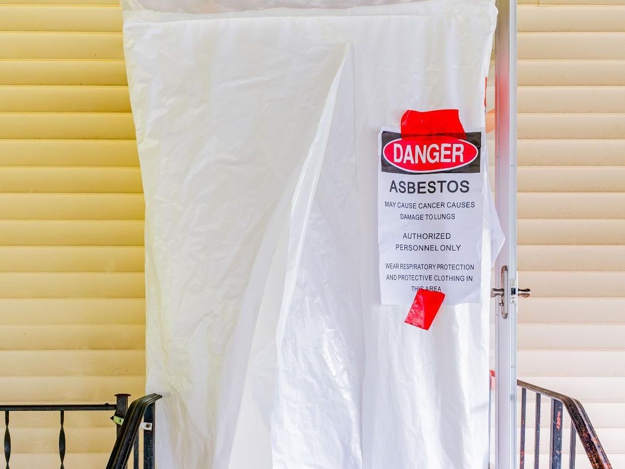 asbestos fibers in attic of home