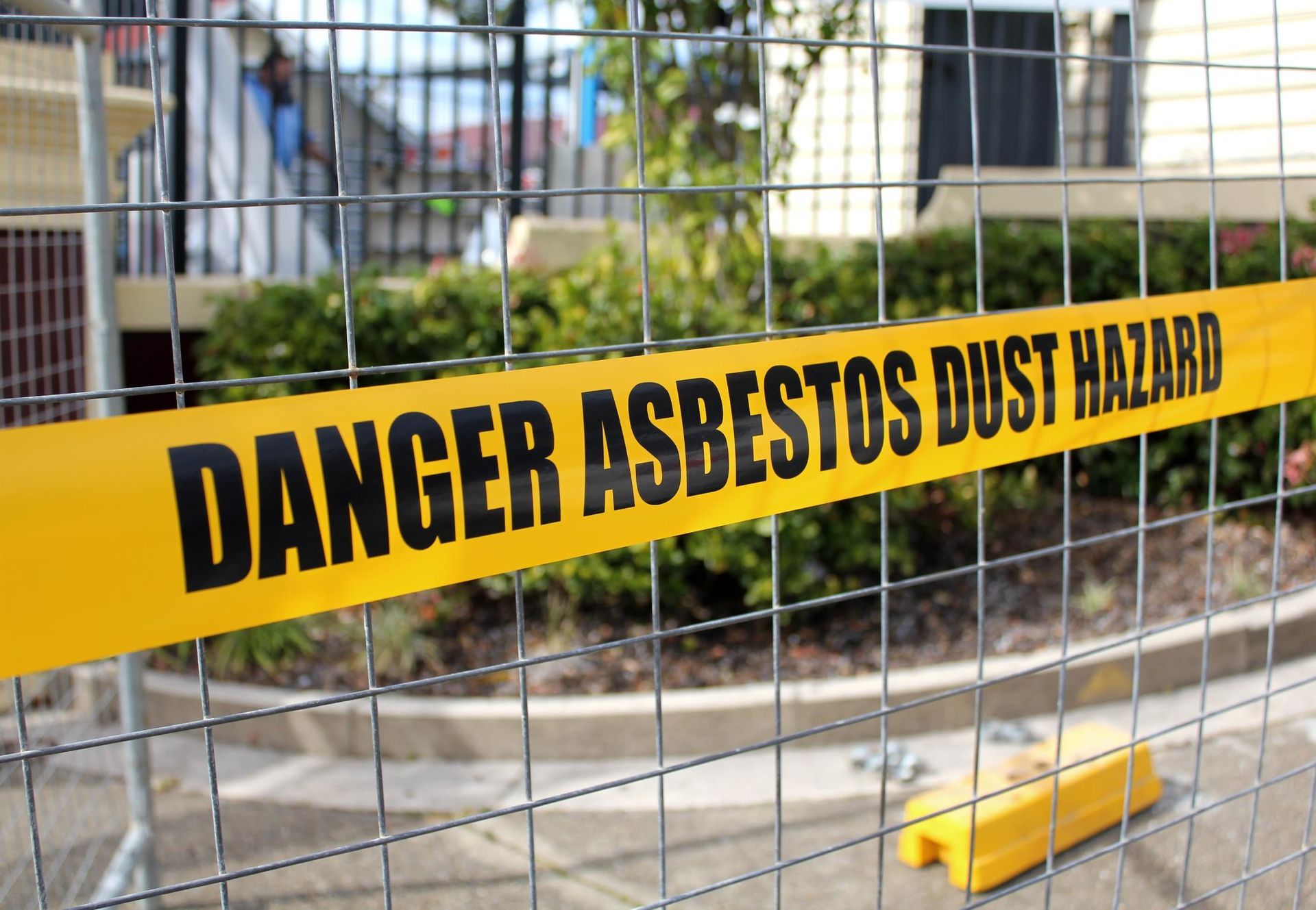 public health advocates pushing for a complete asbestos ban