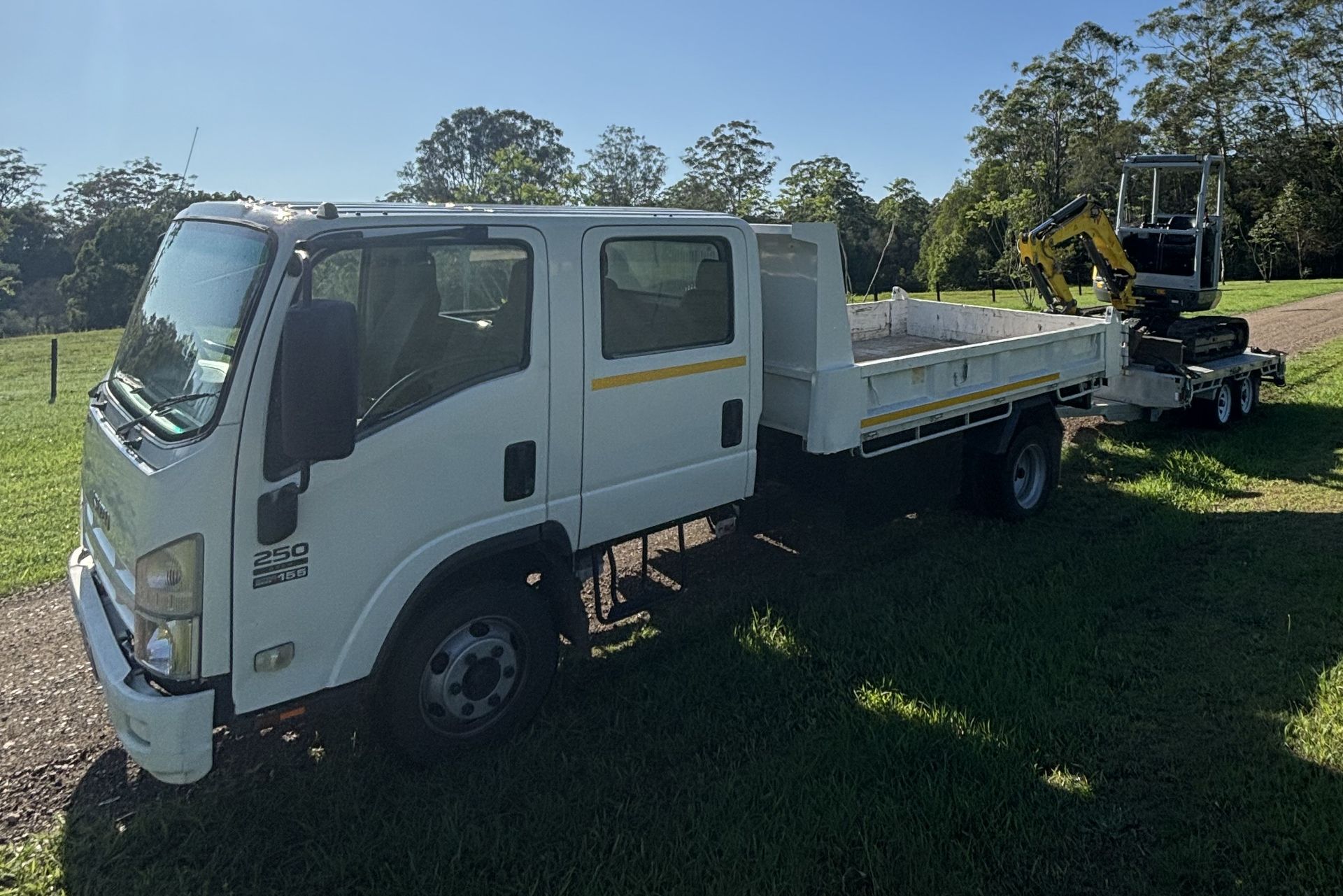 Tipper Truck Hire Sunshine Coast Car license Tipper Dry Hire