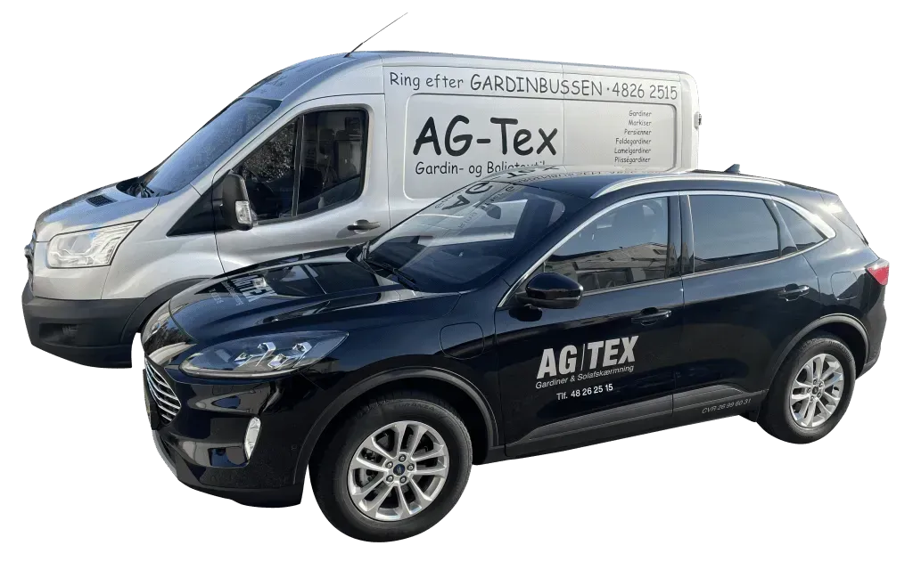 Sølv varevogn og sort SUV mærket med 