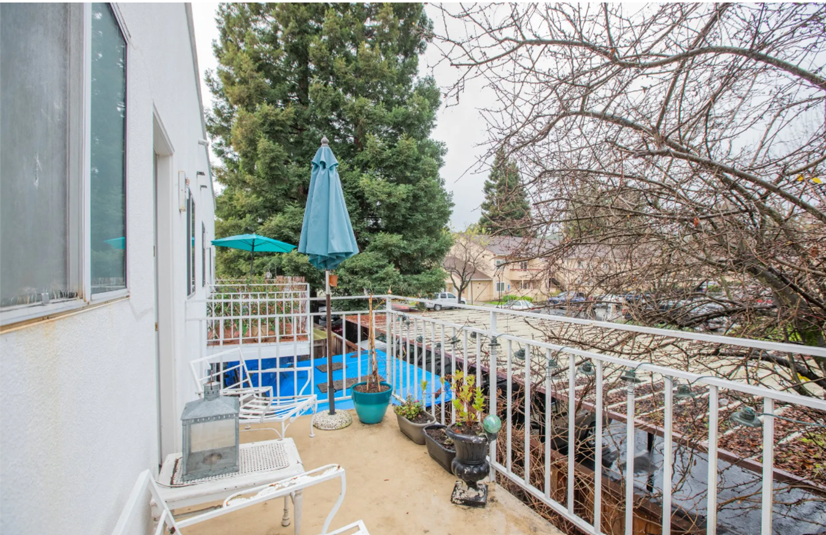 Photo showing a balcony