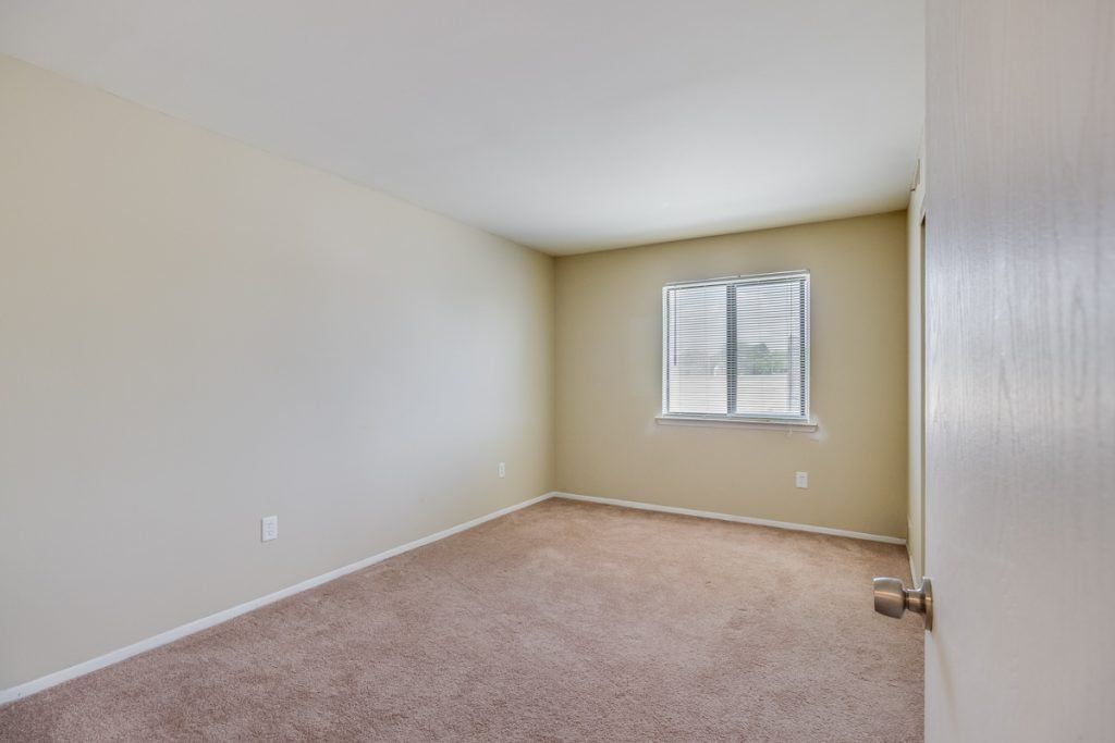 Drakeshire Apartments Gallery