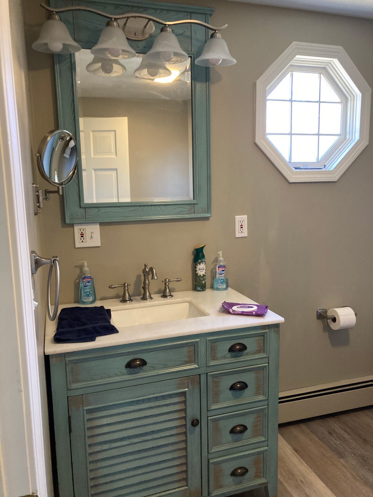 bathroom sink and mirror
