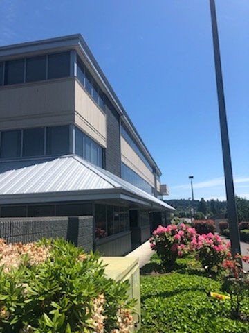 Commercial Building Corner — Bremerton, WA — Novak’s Gutters