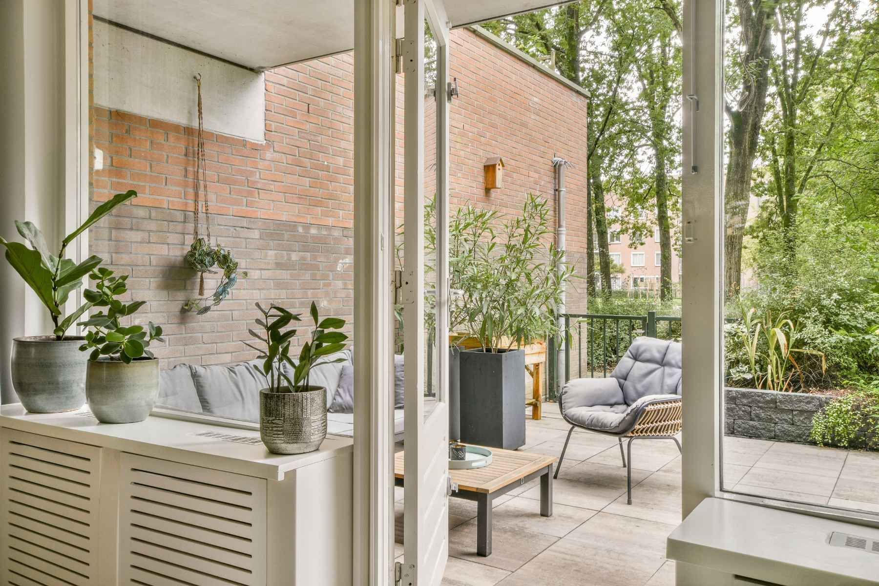 retaining wall riverside south