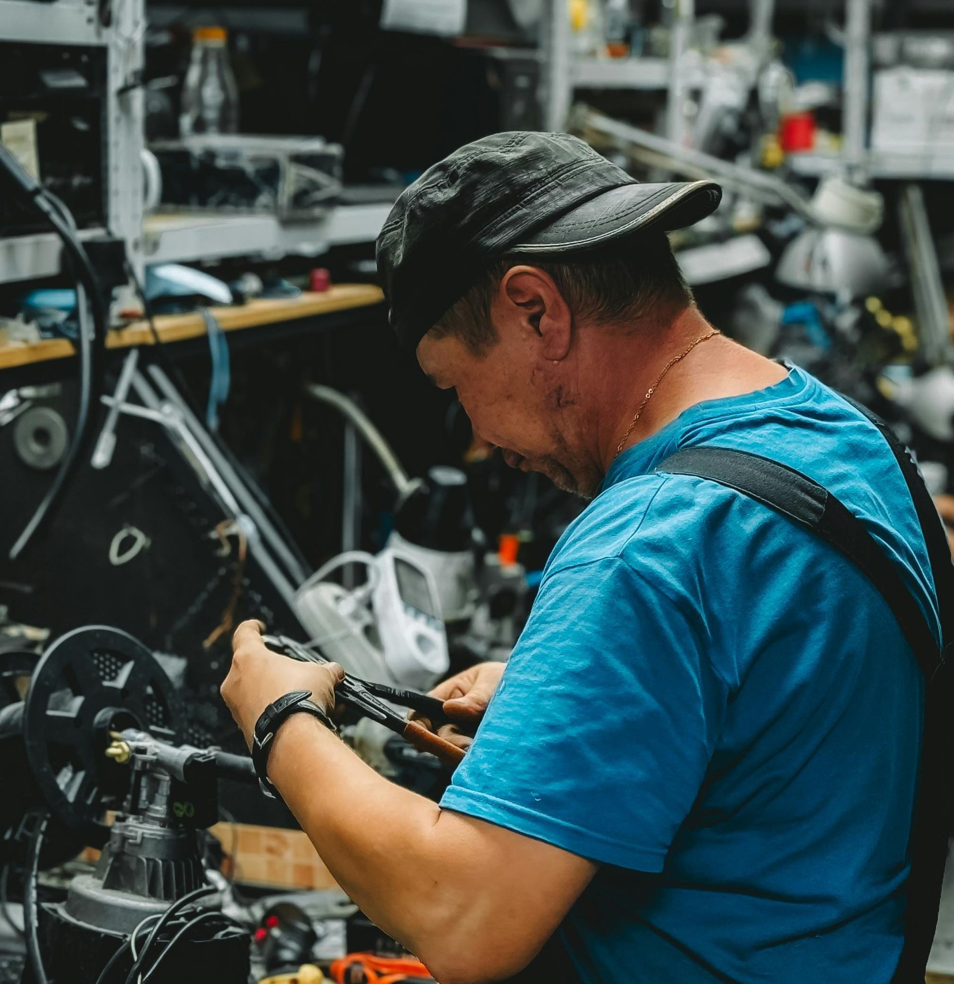 Manufacturing workforce in industrial setting