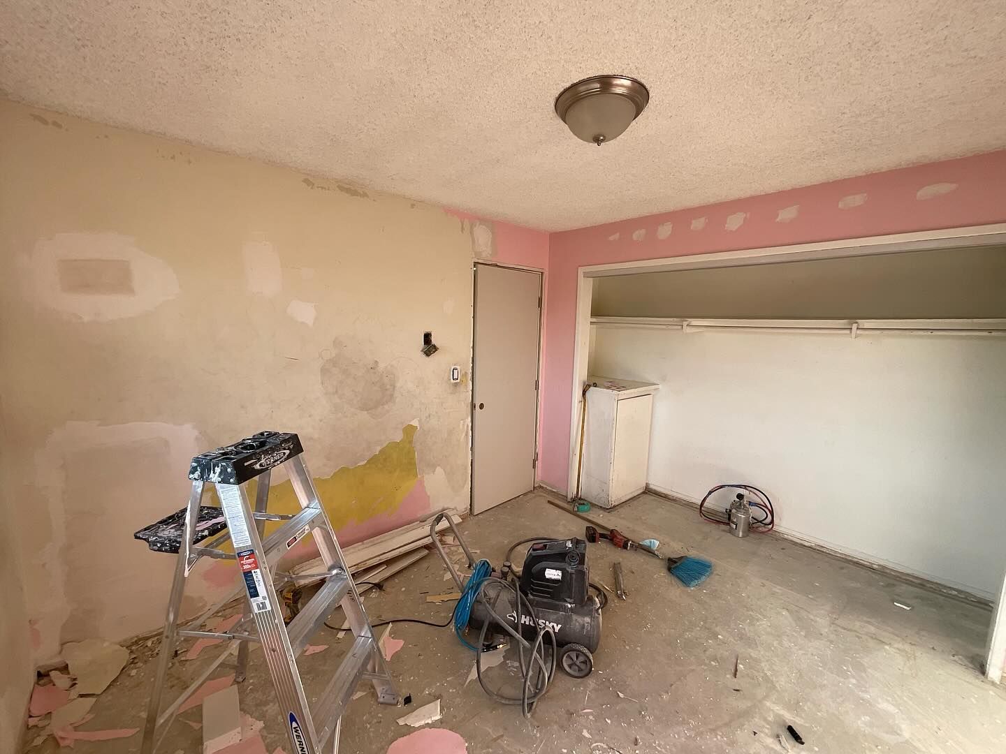 There is a ladder in the middle of the room.