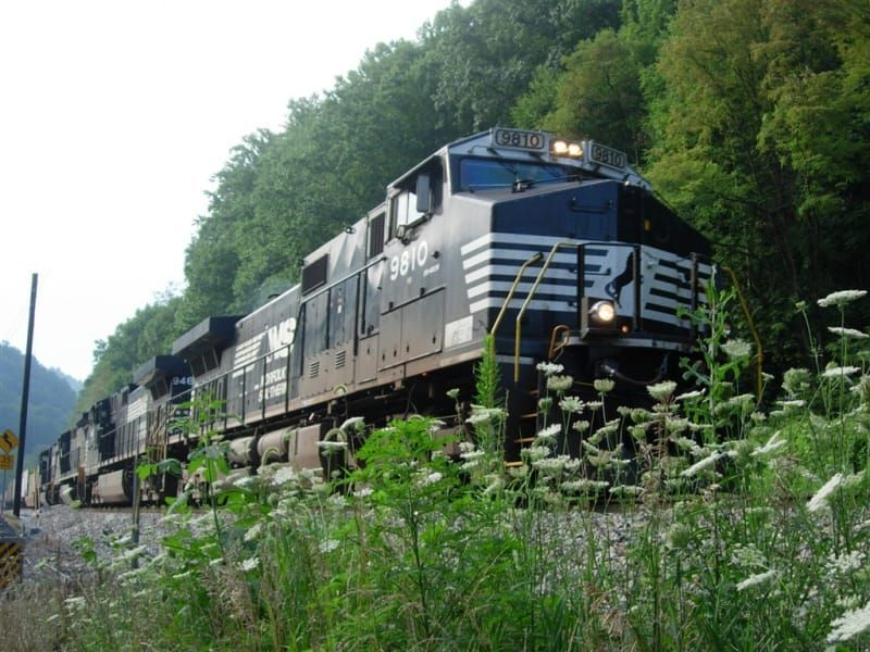 A train that says nsf on the side of it