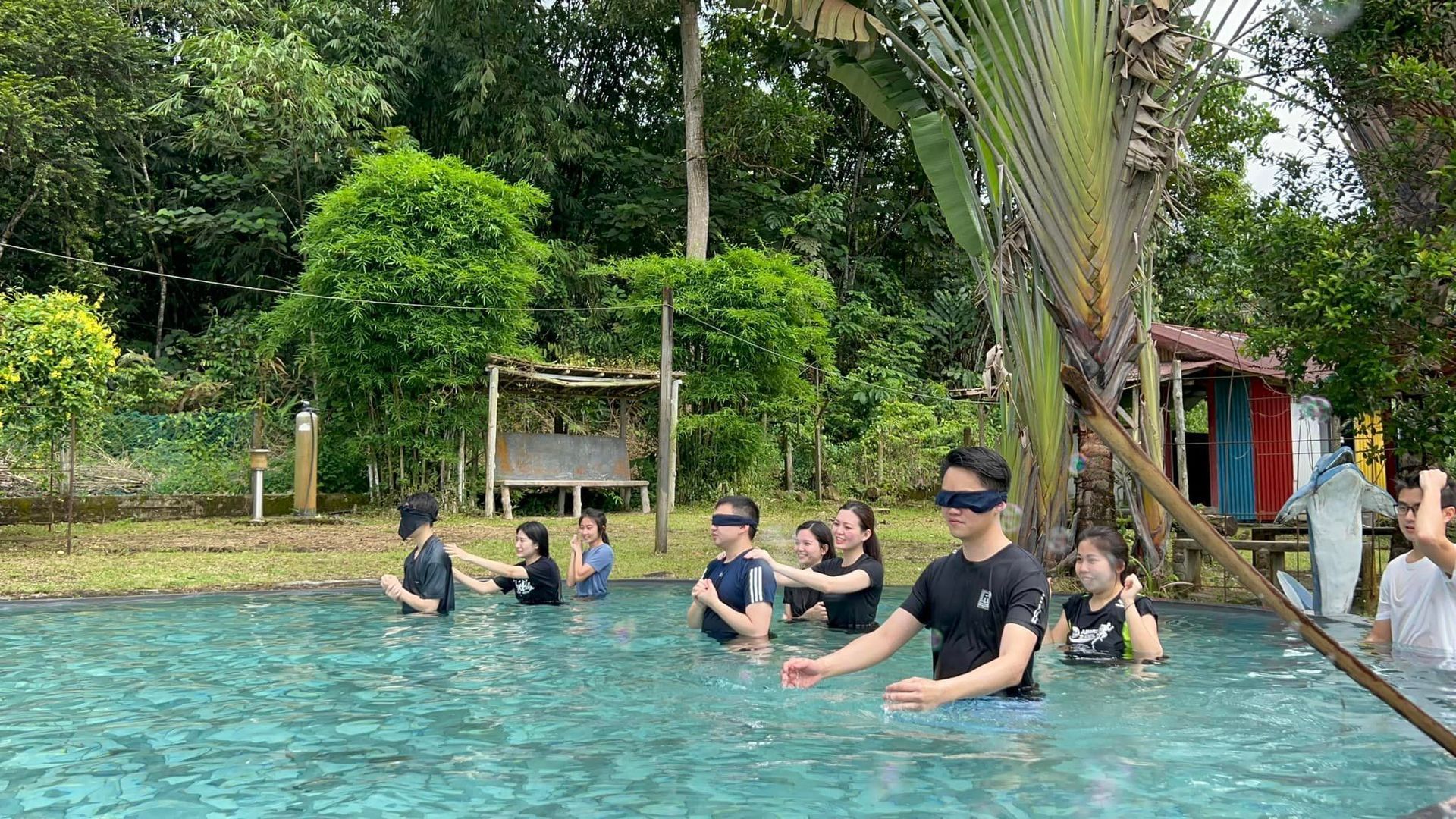 team building, 团建, company, 企业，公司，团体，默契，培养，关系，感情