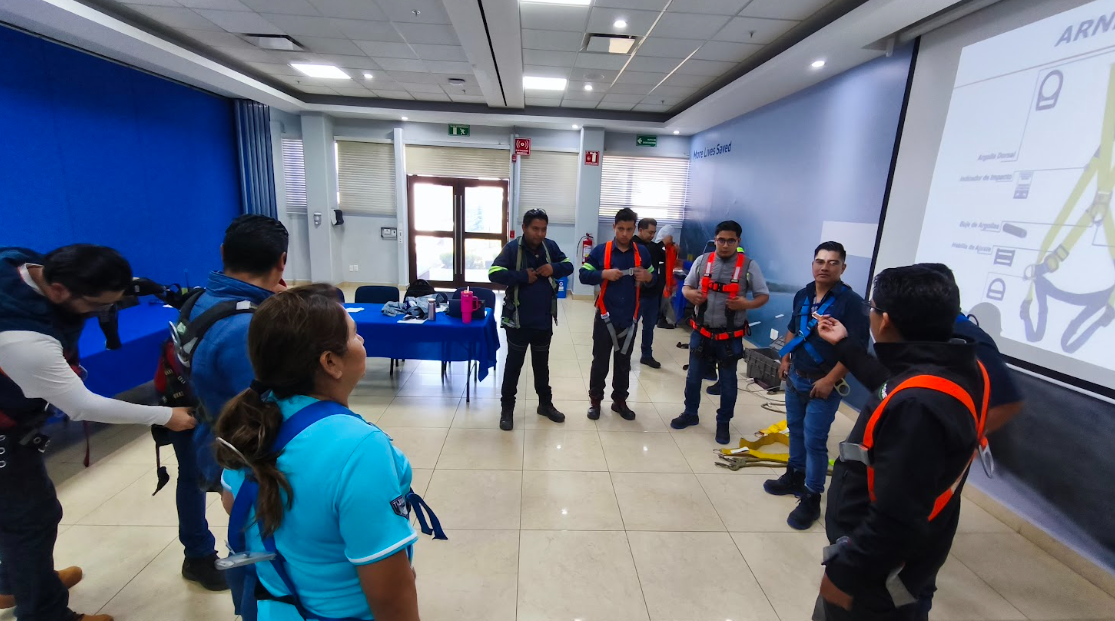 Capacitación impartida por el equipo de ECOSHE