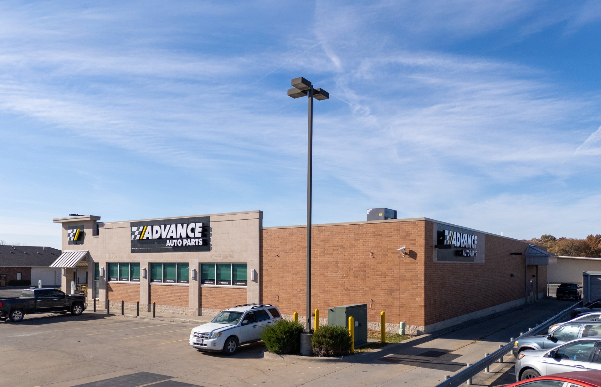 A brick and stucco absolute net retail Advance Auto Parts in Maryville, MO