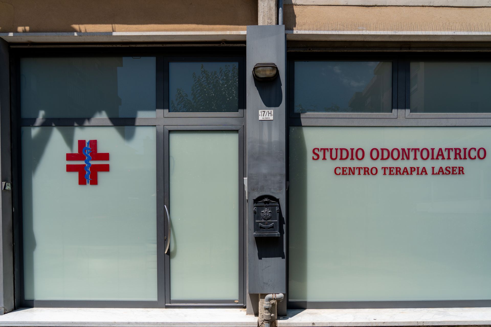 ingresso studio dentistico LaSpezia