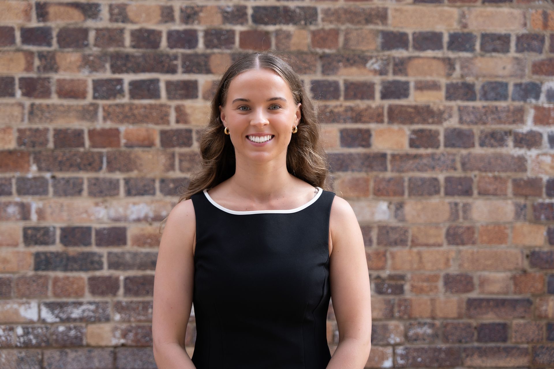 LLB, Grad Dip (Leg. Prac.) – Solicitor