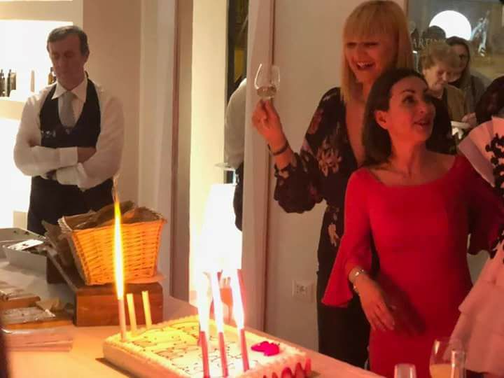 festa nel salone di parrucchieri