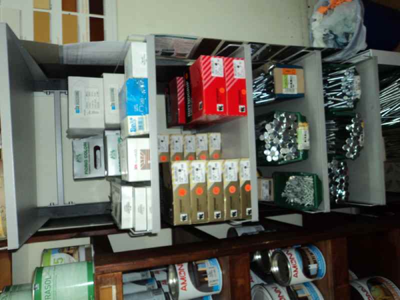 Utensili e materiali di ferramenta