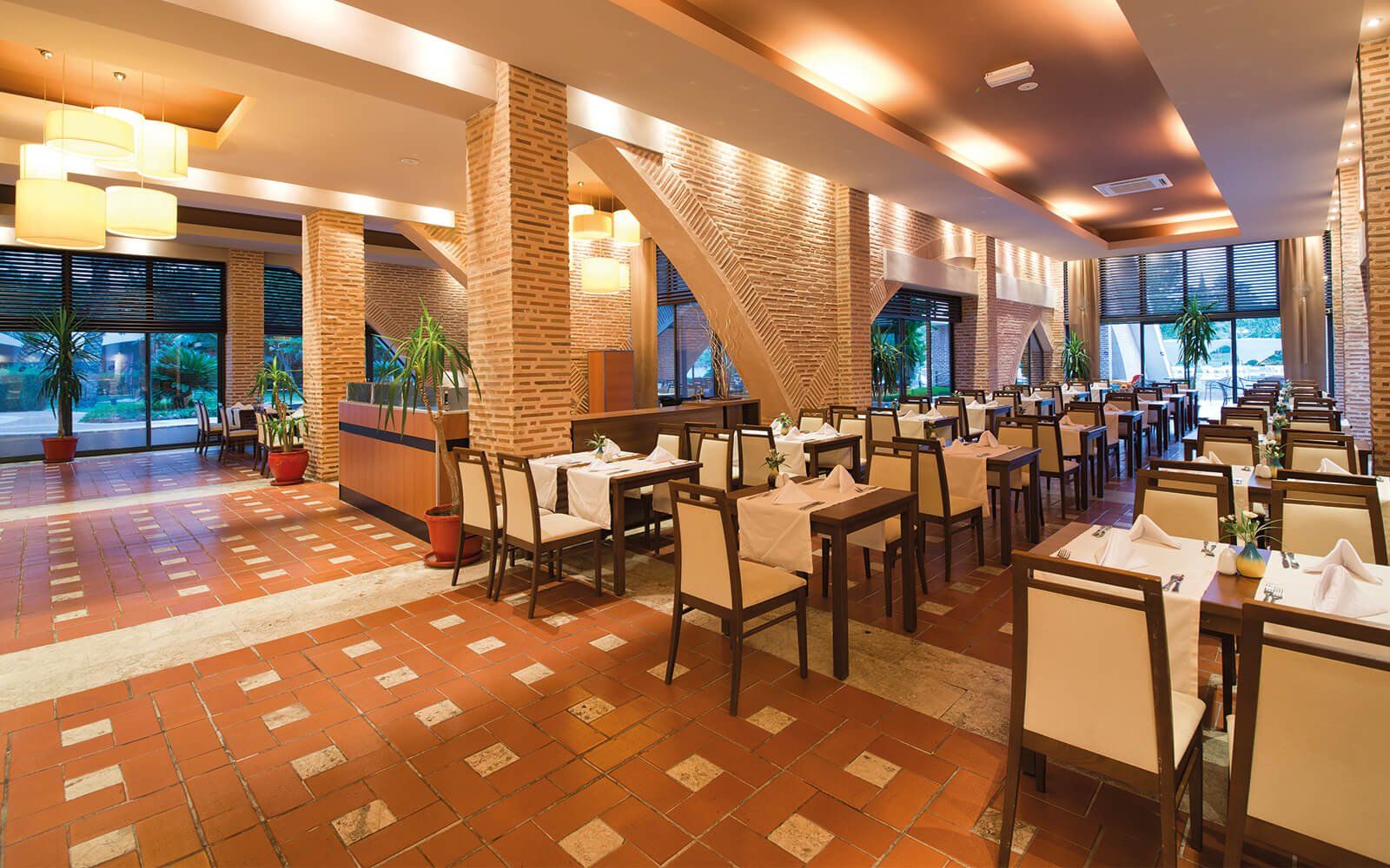 Limak Limra Hotel & Resort ,  Restoranlar