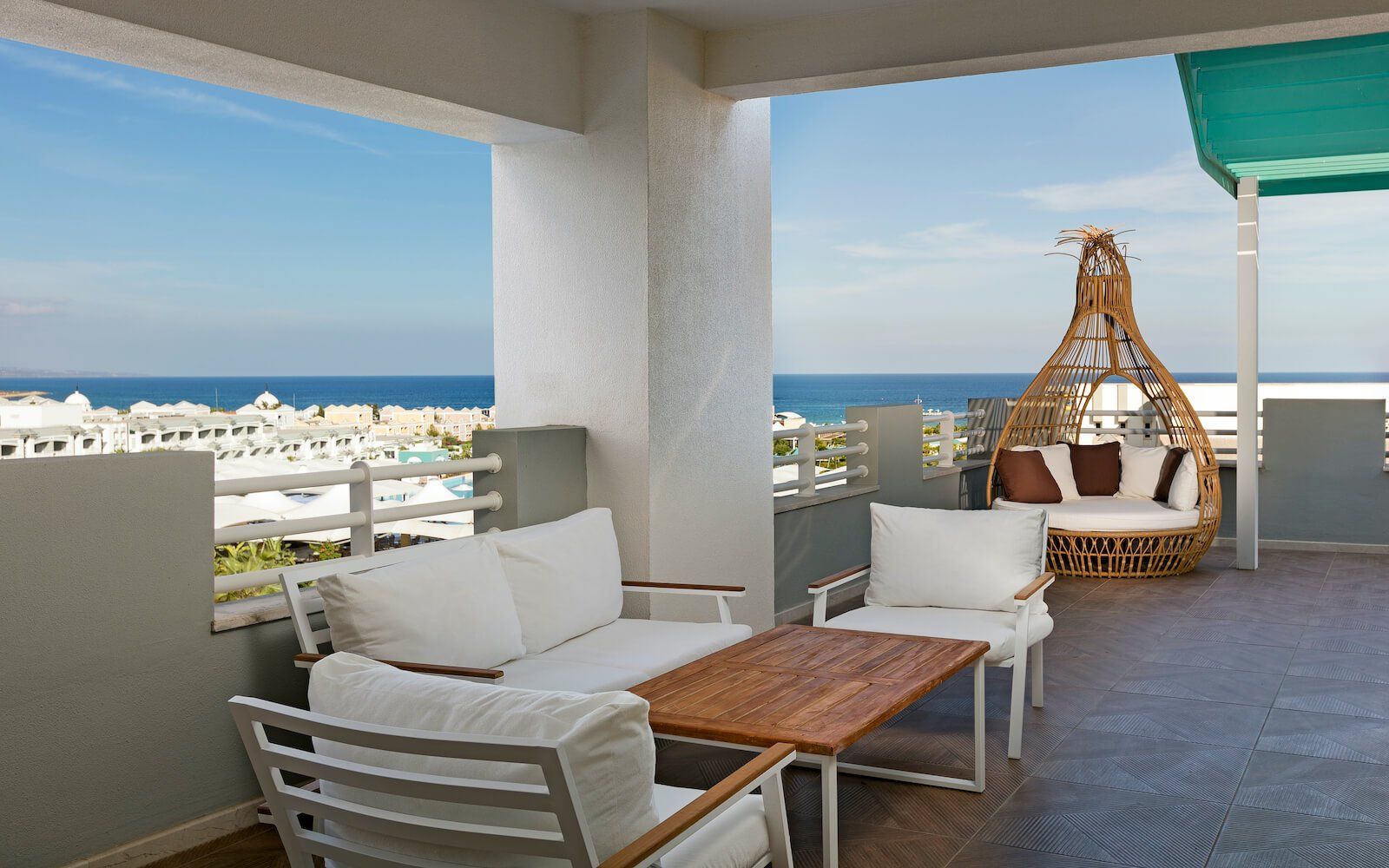 Limak Cyprus Deluxe Hotel , Luxury Suit oda