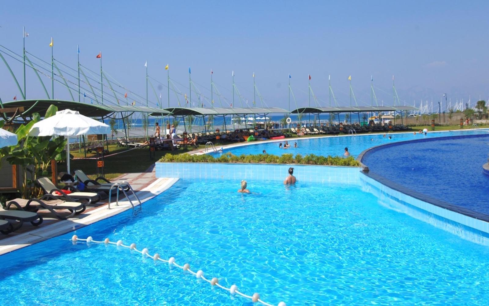 Limak Lara De Luxe Hotel & Resort , Schwimmbecken