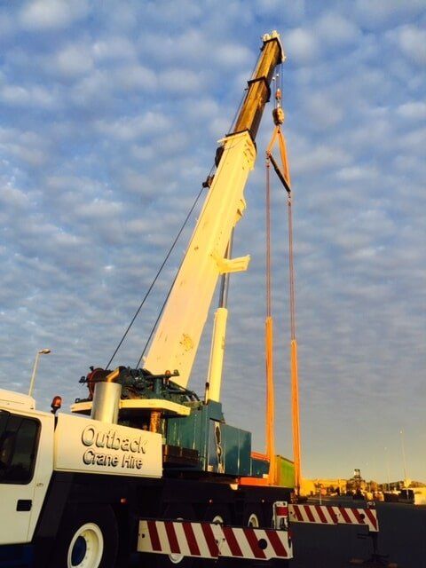 White Crane — Crane Hire in Alice Spring, NT
