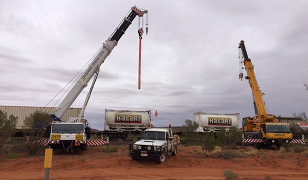 Yellow and White Crane — Crane Hire in Alice Spring, NT