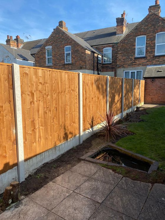 Fencing York garden fence with concrete posts in York