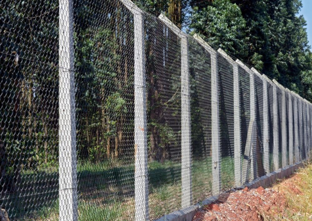 Mesh fence around commercial premises in York