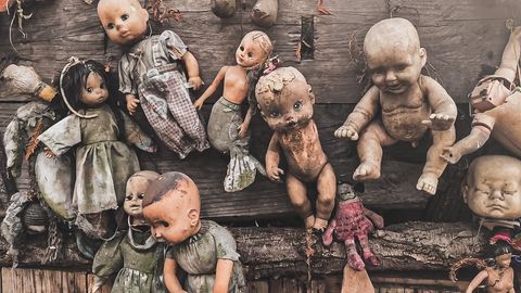 island of the dolls, creepy decaying dolls