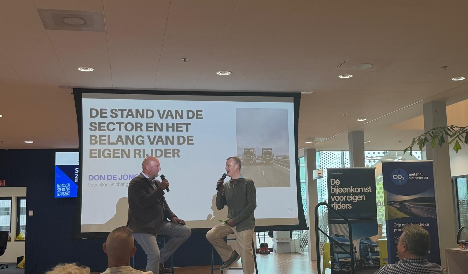 Chris van Transport Training tijdens het panel over digitalisering en logistieke efficiëntie bij de