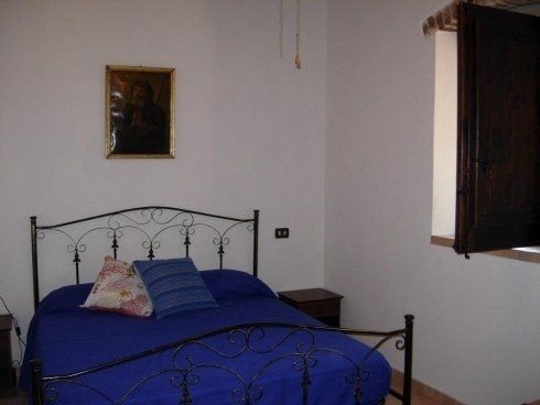 camera con letto blu