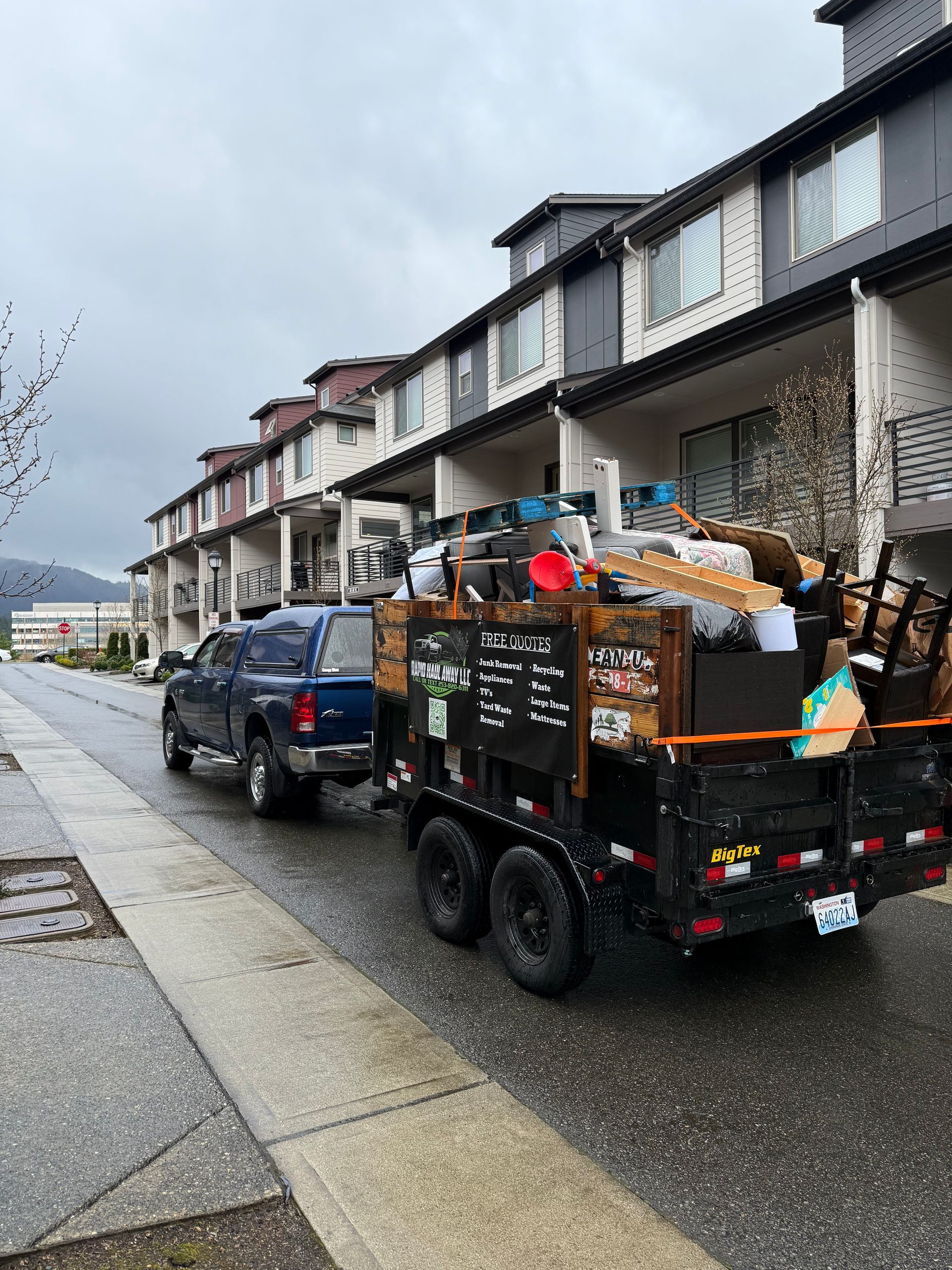 Debris Removal Services- Rapid Haul Away (253) 820-6311