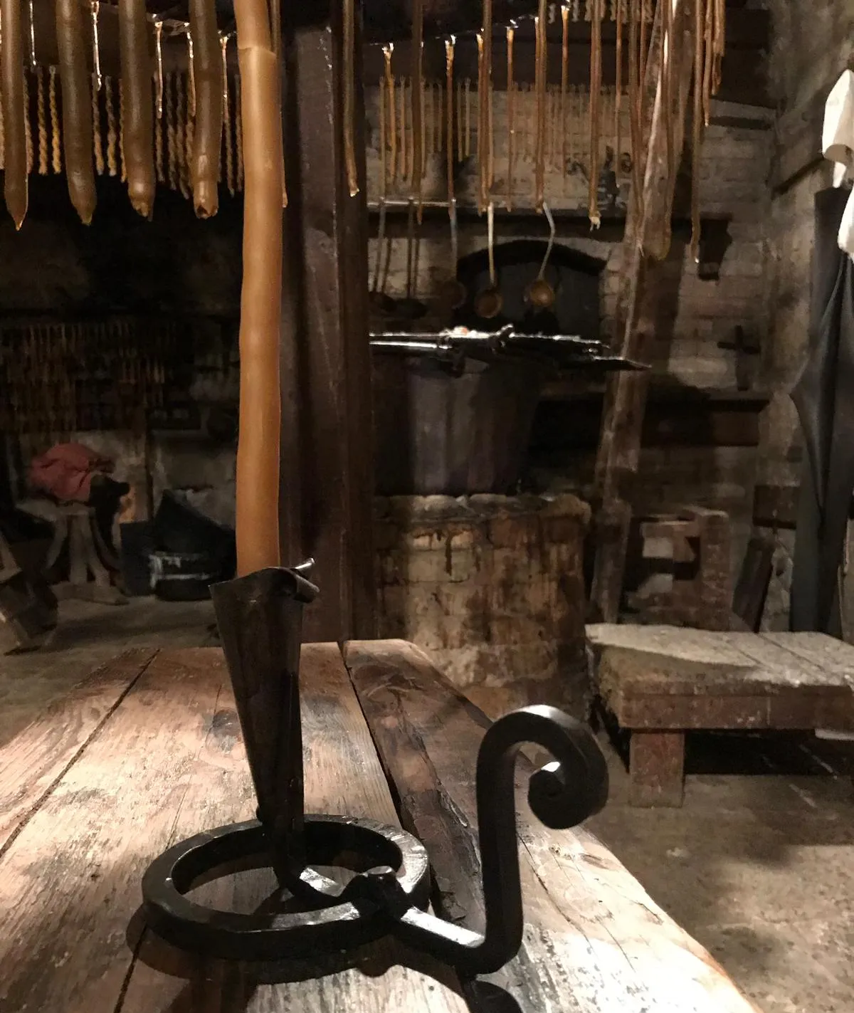 Altro modello di portacandele in ferro