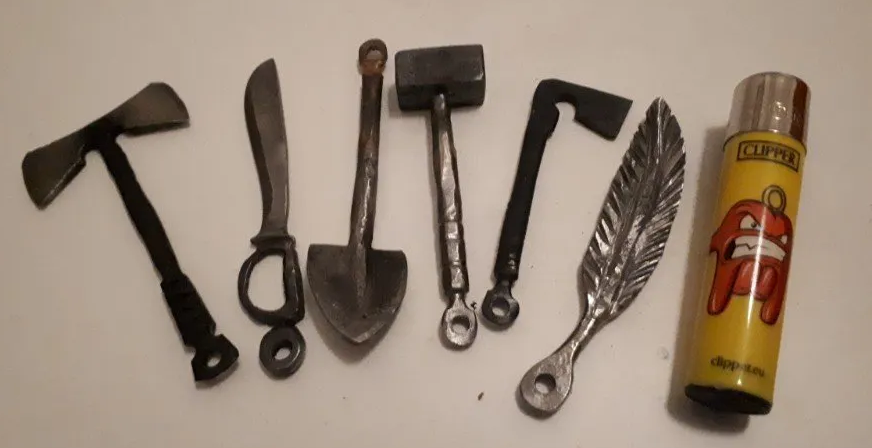 Oggetti decorativi in ferro battuto