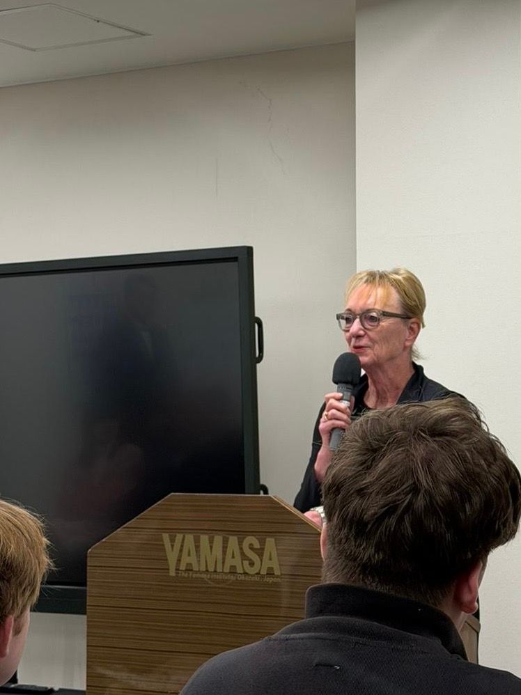 Jeannette Stakenburg sayonaraspeech