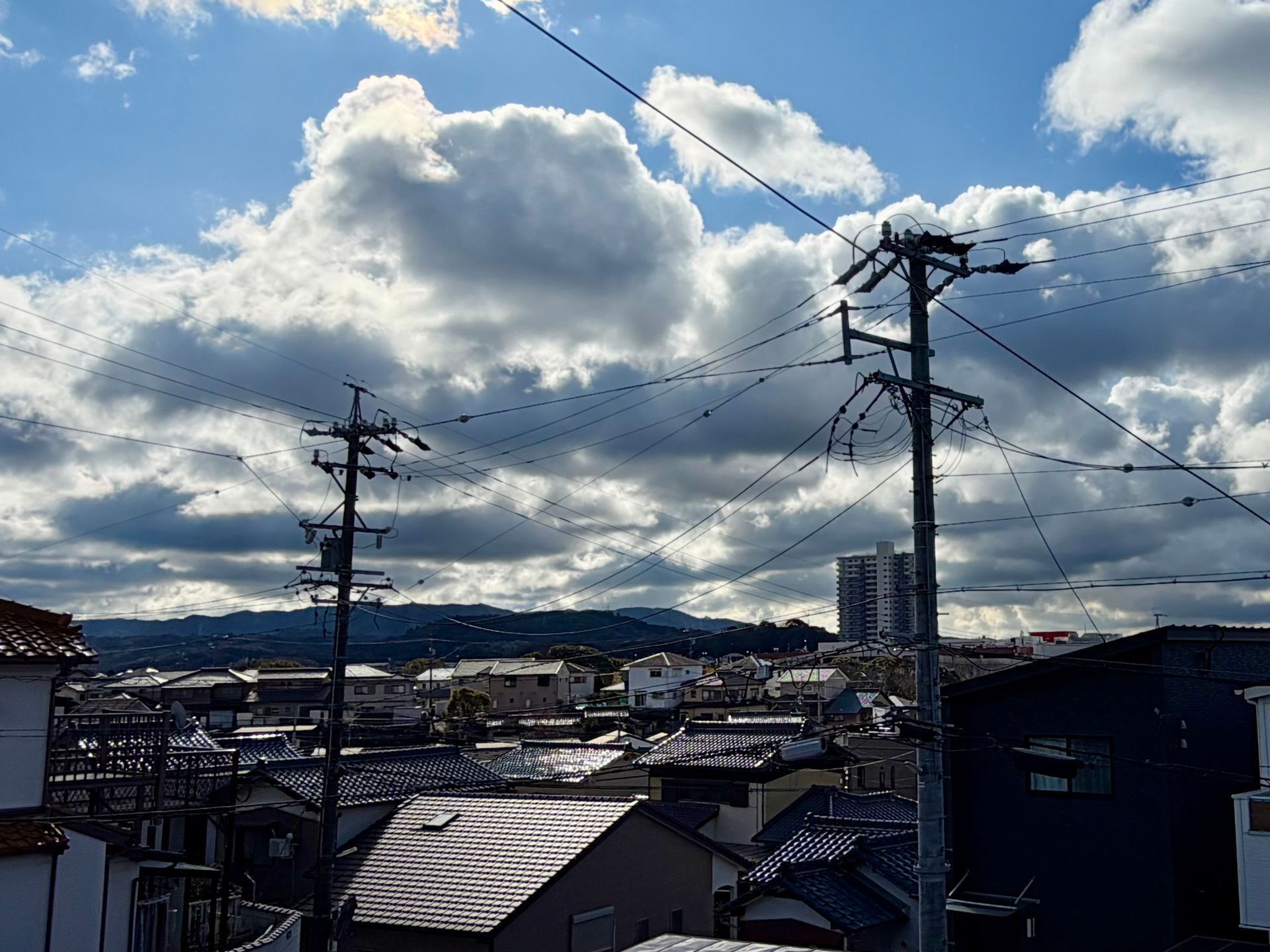 Heavy clouds over Okazaki with snow in the air, freezing temperatures, beautiful clouds