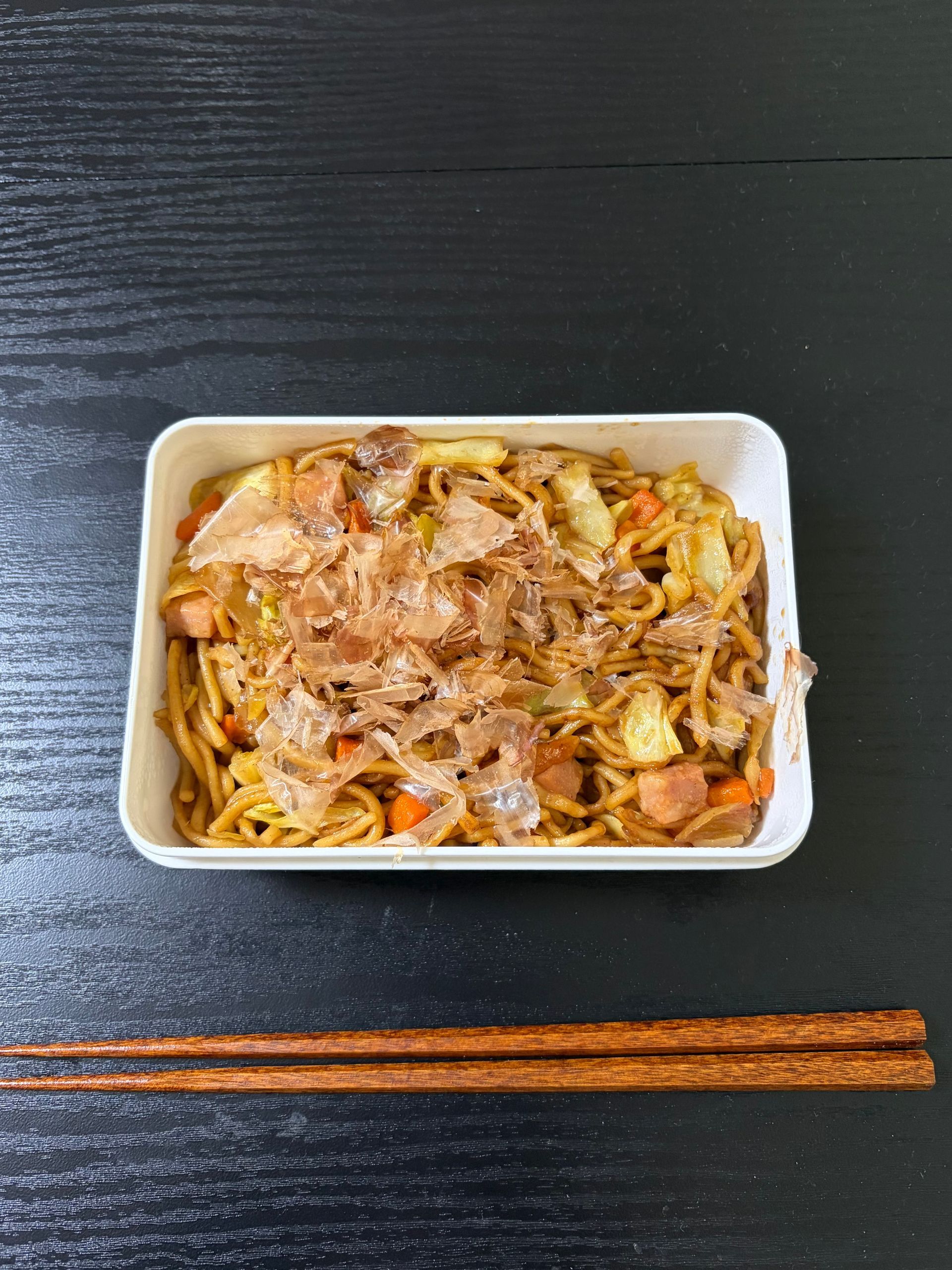 left over yakisoba to be reheated in the microwave