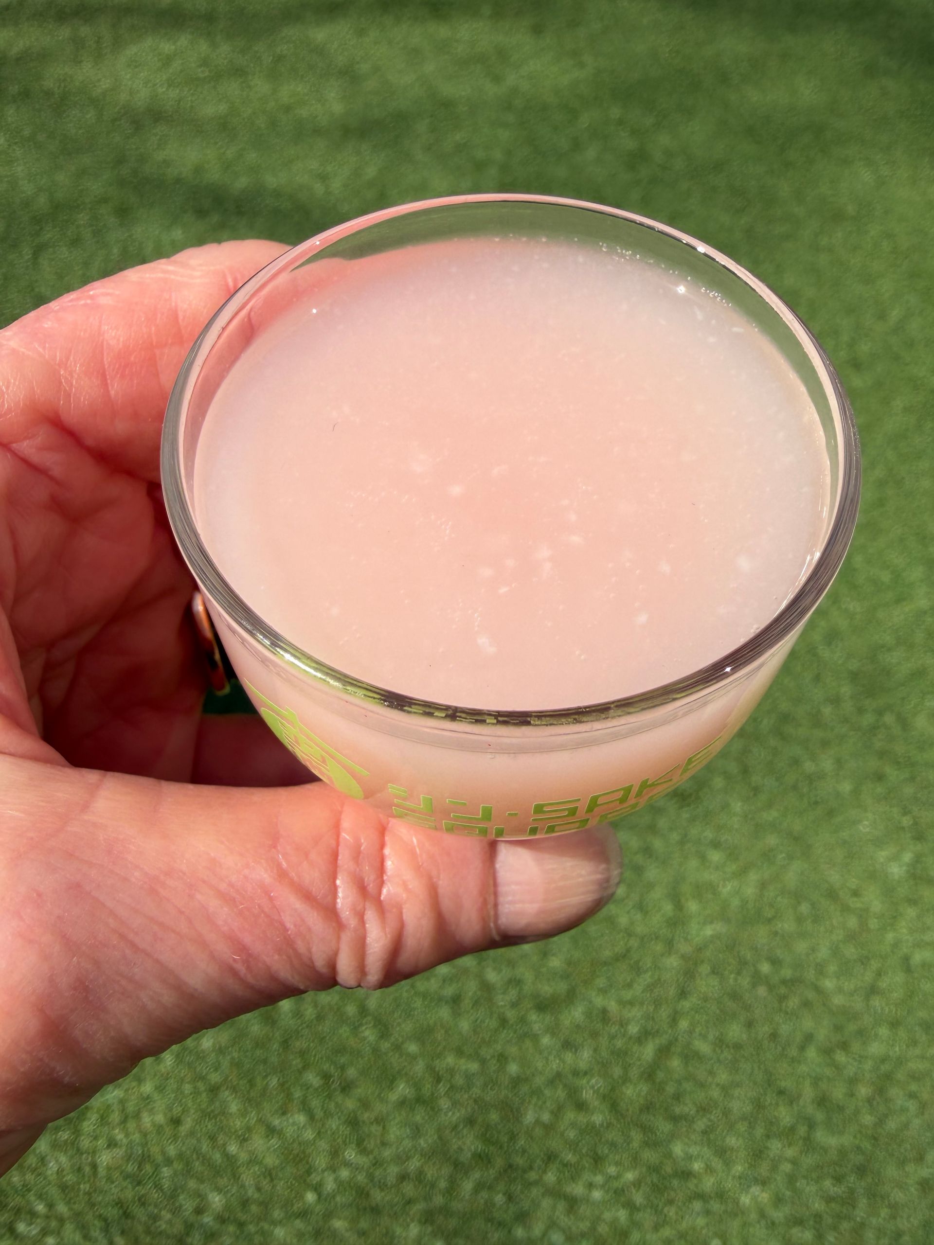 Pinky Tiggi sake cocktail