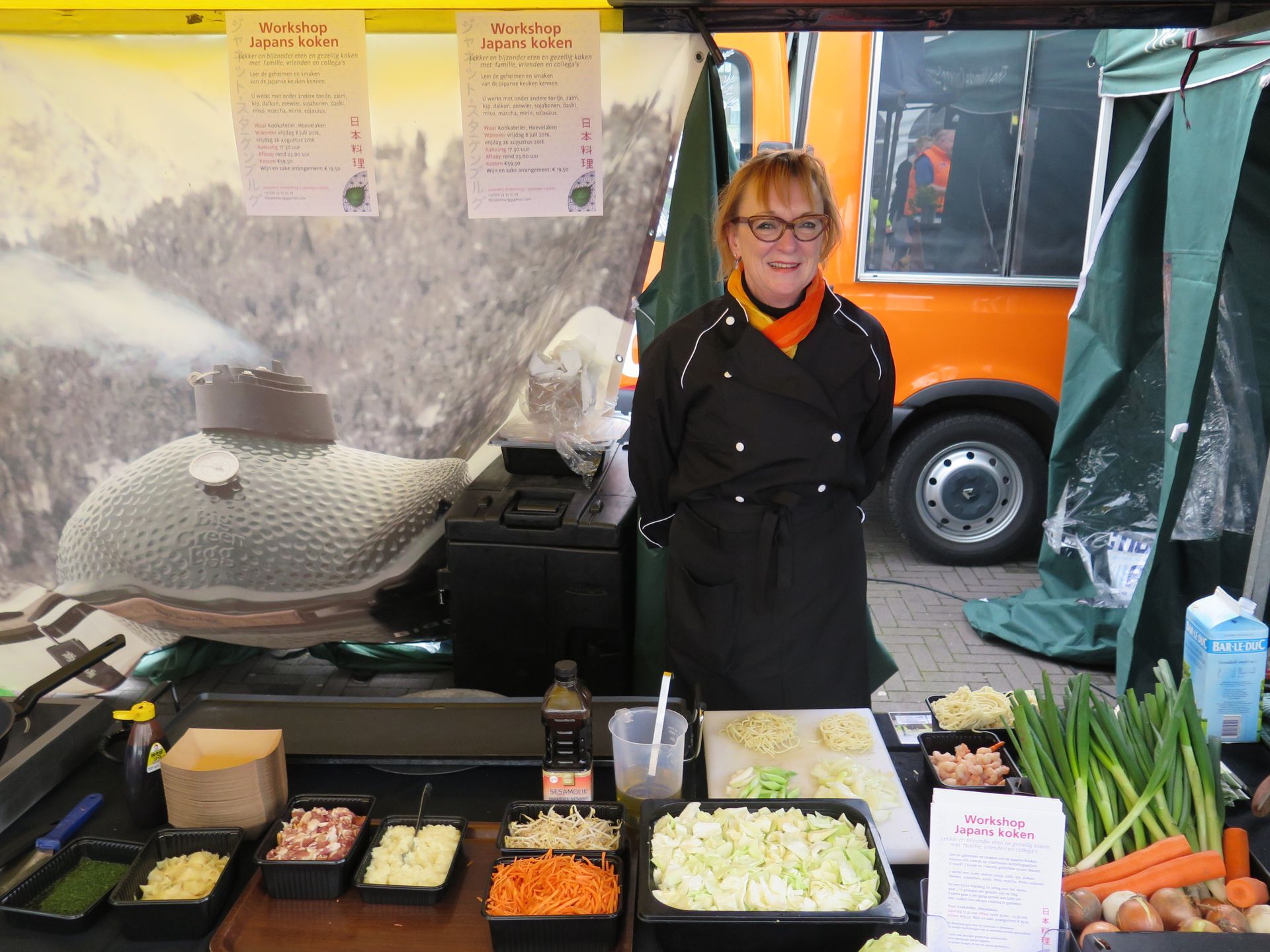 Japan Culinair kookt Japans gerecht yakisoba op Koningsdag Hoevelaken