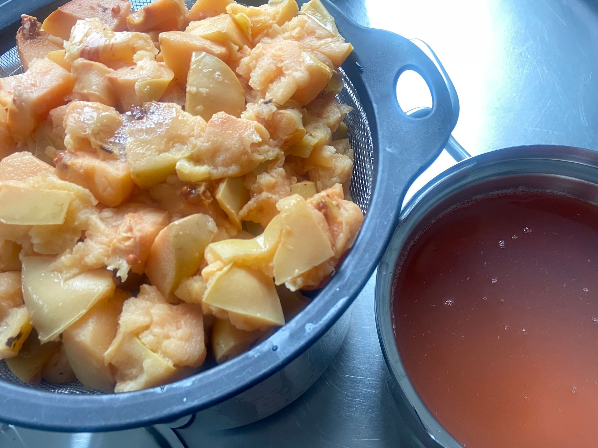 kweepeerpuree en sap