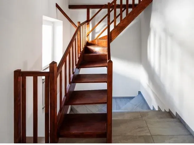 Derbyshire Joinery Specialists built in wardrobes for a bedroom in Derby