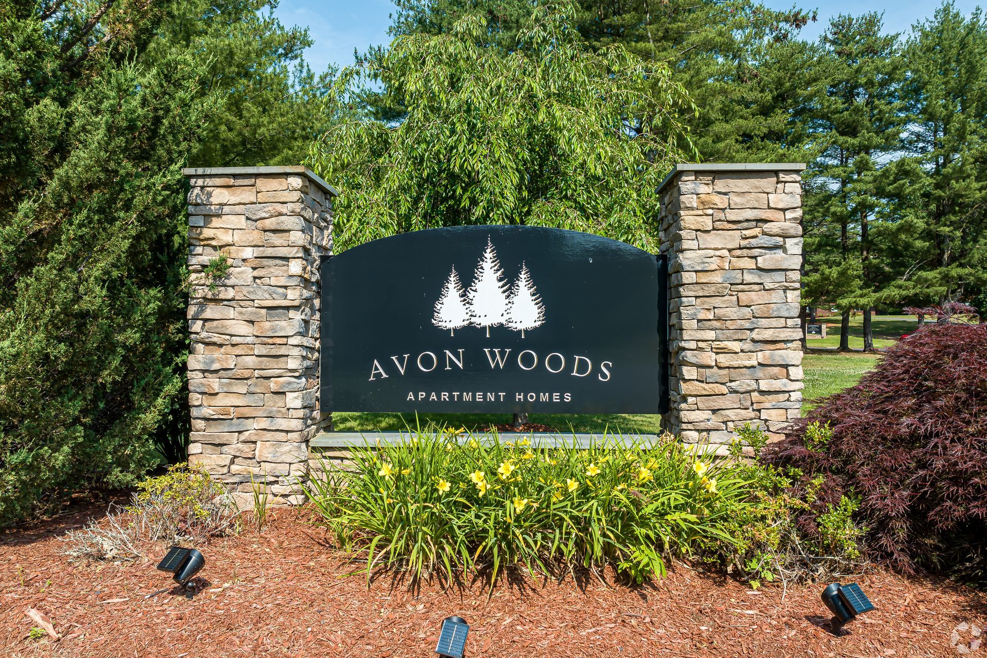 Avon Woods Apartments entrance sign in Avon, Connecticut
