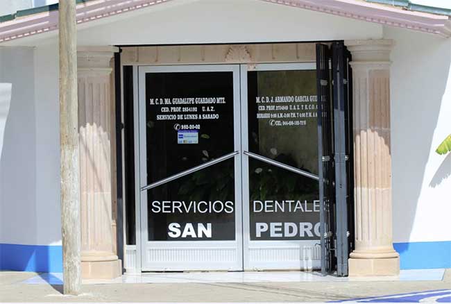 CENTRO DE IMPLANTOLOGÍA DENTAL OSEOINTEGRADA Y ORTODONCIA - FACHADA
