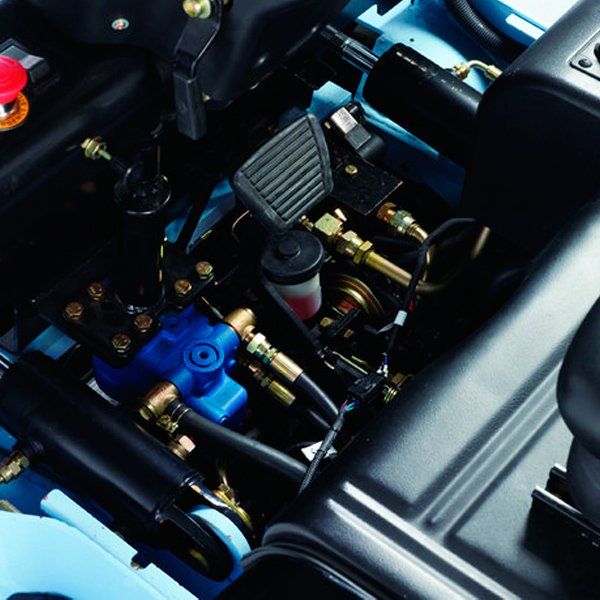 Un primer plano del interior del motor de un automóvil.