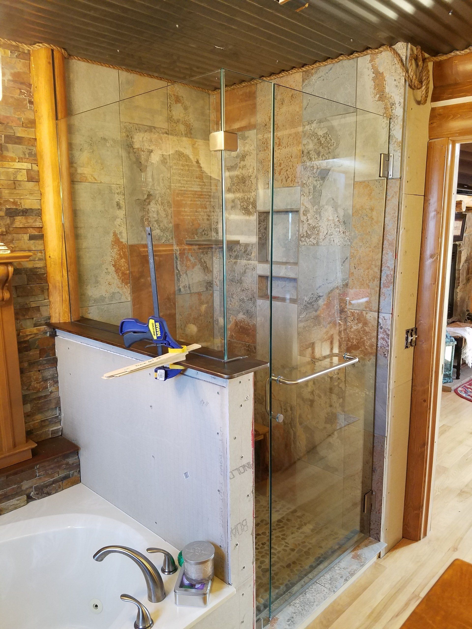 Shower Room — Pueblo, Co — Mountain West Glass Inc.