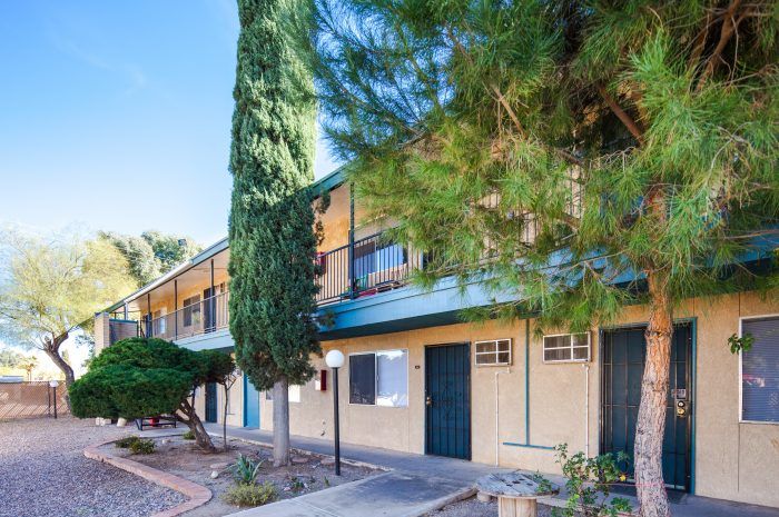 Casa De Caro Apartments