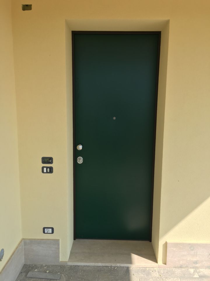 vendita portoni blindati su misura